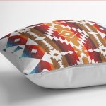 - K12068-Gorsel-3 - Realhomes RealHomes Kırmızı Zeminde Antik Motifli Antik Desenli Dijital Baskılı Yastık Kırlent Kılıfı Realhomes