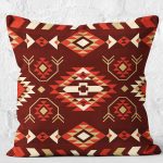 - K12103-Gorsel-2 - Realhomes RealHomes Kahverengi Zeminde Etnik Motifli Kilim Desenli Dijital Baskılı Yastık Kırlent Kılıfı Realhomes