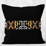 RealHomes Siyah Zeminde Etnik Motifli Geometrik Desenli Dijital Baskılı Yastık Kırlent Kılıfı Realhomes