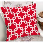 - K12111-Gorsel-1 - Realhomes RealHomes Kırmızı Zeminde Geometrik Motifli Mozaik Desenli Dijital Baskılı Yastık Kırlent Kılıfı Realhomes