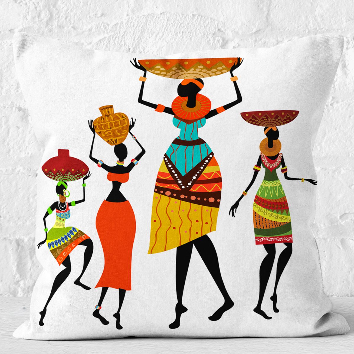 RealHomes Beyaz Zeminde Etnik Motifli Afrika Kadın Desenli Dijital Baskılı Yastık Kırlent Kılıfı Realhomes