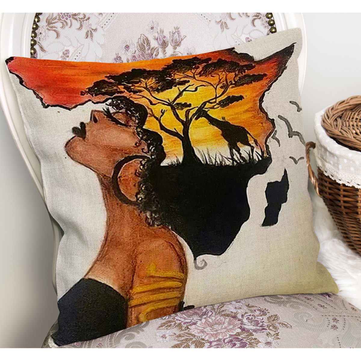 RealHomes Ekru - Turuncu Zeminde Afrika Kadın Motifli Abstract Desenli Dijital Baskılı Yastık Kırlent Kılıfı Realhomes