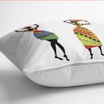 - K12116-Gorsel-3 - Realhomes  RealHomes Beyaz Zeminde Geleneksel Motifli Afrika Kadın Desenli Dijital Baskılı Yastık Kırlent Kılıfı Realhomes