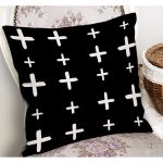 RealHomes Siyah - Beyaz Zeminde Artı İşareti Motifli Klasik Desenli Dijital Baskılı Yastık Kırlent Kılıfı Realhomes