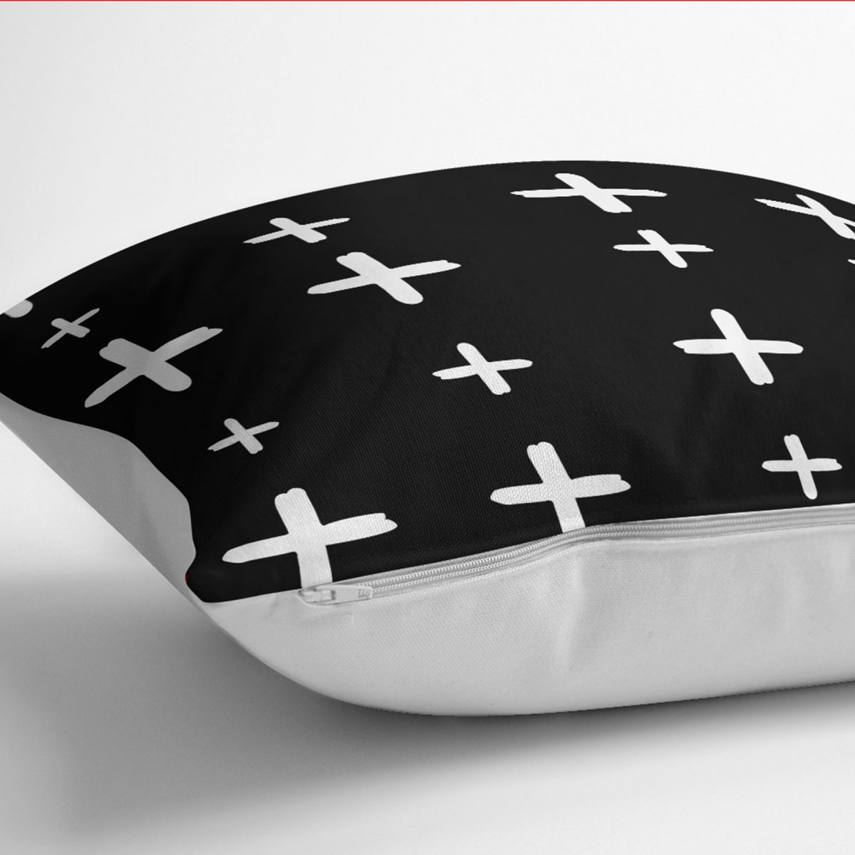 RealHomes Siyah - Beyaz Zeminde Artı İşareti Motifli Klasik Desenli Dijital Baskılı Yastık Kırlent Kılıfı Realhomes