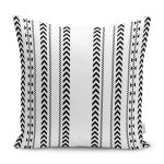 RealHomes Siyah - Beyaz Zeminde Yöresel Motifli İskandinav Desenli Dijital Baskılı Yastık Kırlent Kılıfı Realhomes
