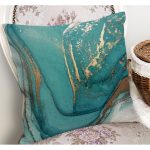 RealHomes Turkuaz - Gold Zeminde Altın Motifli Kanvas Desenli Dijital Baskılı Yastık Kırlent Kılıfı Realhomes