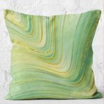 - K12151-Gorsel-2 - Realhomes RealHomes Yeşil - Gold Zeminde Altın Motifli Mermer Desenli Dijital Baskılı Yastık Kırlent Kılıfı Realhomes