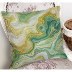 - K12152-Gorsel-1 - Realhomes  RealHomes Gold - Yeşil Zeminde Altın Motifli Kanvas Desenli Dijital Baskılı Yastık Kırlent Kılıfı Realhomes