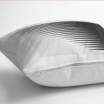 - K12162-Gorsel-3 - Realhomes RealHomes Siyah - Ekru Zeminde Kanvas Motifli Modern Sanat Desenli Dijital Baskılı Yastık Kırlent Kılıfı Realhomes