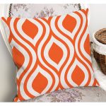 RealHomes Turuncu Zeminde Geometrik Motifli Klasik Desenli Dijital Baskılı Yastık Kırlent Kılıfı Realhomes