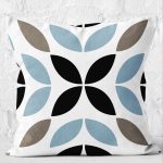 - K12171-Gorsel-2 - Realhomes RealHomes Siyah - Mavi Zeminde Kanvas Motifli Yaprak Desenli Dijital Baskılı Yastık Kırlent Kılıfı Realhomes