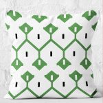 RealHomes Yeşil Zeminde Geleneksel Motifli İskandinav Desenli Dijital Baskılı Yastık Kırlent Kılıfı Realhomes
