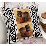 - K12193-Gorsel-1 - Realhomes RealHomes Kahverengi - Siyah Zeminde Etnik Motifli Su Küpü Desenli Dijital Baskılı Yastık Kırlent Kılıfı Realhomes