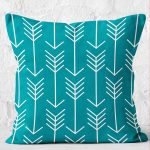 - K12199-Gorsel-2 - Realhomes  RealHomes Turkuaz Zeminde İskandinav Motifli Ok Desenli Dijital Baskılı Yastık Kırlent Kılıfı Realhomes