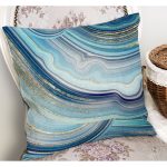 - K12211-Gorsel-1 - Realhomes RealHomes Gold - Turkuaz Zeminde Mermer Motifli Modern Sanat Desenli Dijital Baskılı Yastık Kırlent Kılıfı Realhomes