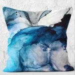 - K12216-Gorsel-2 - Realhomes RealHomes Lacivert Zeminde Kanvas Motifli Boyama Desenli Dijital Baskılı Yastık Kırlent Kılıfı Realhomes