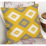 - K12224-Gorsel-1 - Realhomes RealHomes Gri - Sarı Zeminde Etnik Motifli Geometrik Desenli Dijital Baskılı Yastık Kırlent Kılıfı Realhomes