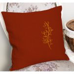 - K12250-Gorsel-1 - Realhomes  RealHomes Kızıl Zeminde Kanvas Motifli Yaprak Desenli Dijital Baskılı Yastık Kırlent Kılıfı Realhomes