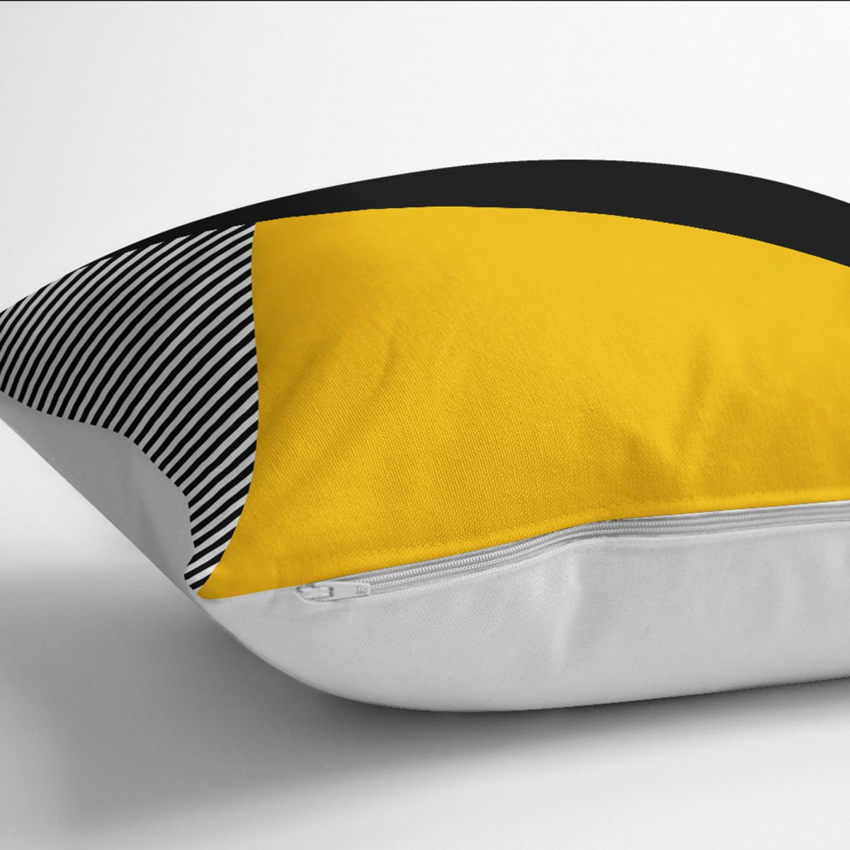 RealHomes Sarı - Siyah Zeminde Geometrik Motifli Modern Desenli Dijital Baskılı Yastık Kırlent Kılıfı Realhomes