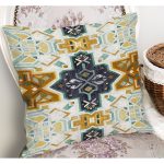 - K12292-Gorsel-1 - Realhomes RealHomes Bebek Mavi Zeminde Etnik Motifli Suluboya Desenli Dijital Baskılı Yastık Kırlent Kılıfı Realhomes