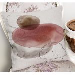 - K12298-Gorsel-1 - Realhomes RealHomes Kırmızı Zeminde Yağlıboya Motifli Kanvas Desenli Dijital Baskılı Yastık Kırlent Kılıfı Realhomes