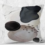 - K12300-Gorsel-2 - Realhomes RealHomes Siyah - Kahverengi Zeminde Kanvas Motifli Yağlıboya Desenli Dijital Baskılı Yastık Kırlent Kılıfı Realhomes