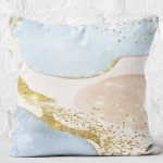 - K12331-Gorsel-2 - Realhomes RealHomes Gold - Mavi Zeminde Altın Motifli Tablo Desenli Dijital Baskılı Yastık Kırlent Kılıfı Realhomes