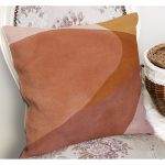 - K12338-Gorsel-1 - Realhomes RealHomes Kahverengi - Kiremit Zeminde Modern Sanat Motifli Tablo Desenli Dijital Baskılı Yastık Kırlent Kılıfı Realhomes