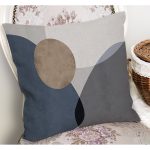 - K12349-Gorsel-1 - Realhomes RealHomes Kahverengi- Mavi Zeminde Kanvas Motifli Modern Sanat Desenli Dijital Baskılı Yastık Kırlent Kılıfı Realhomes