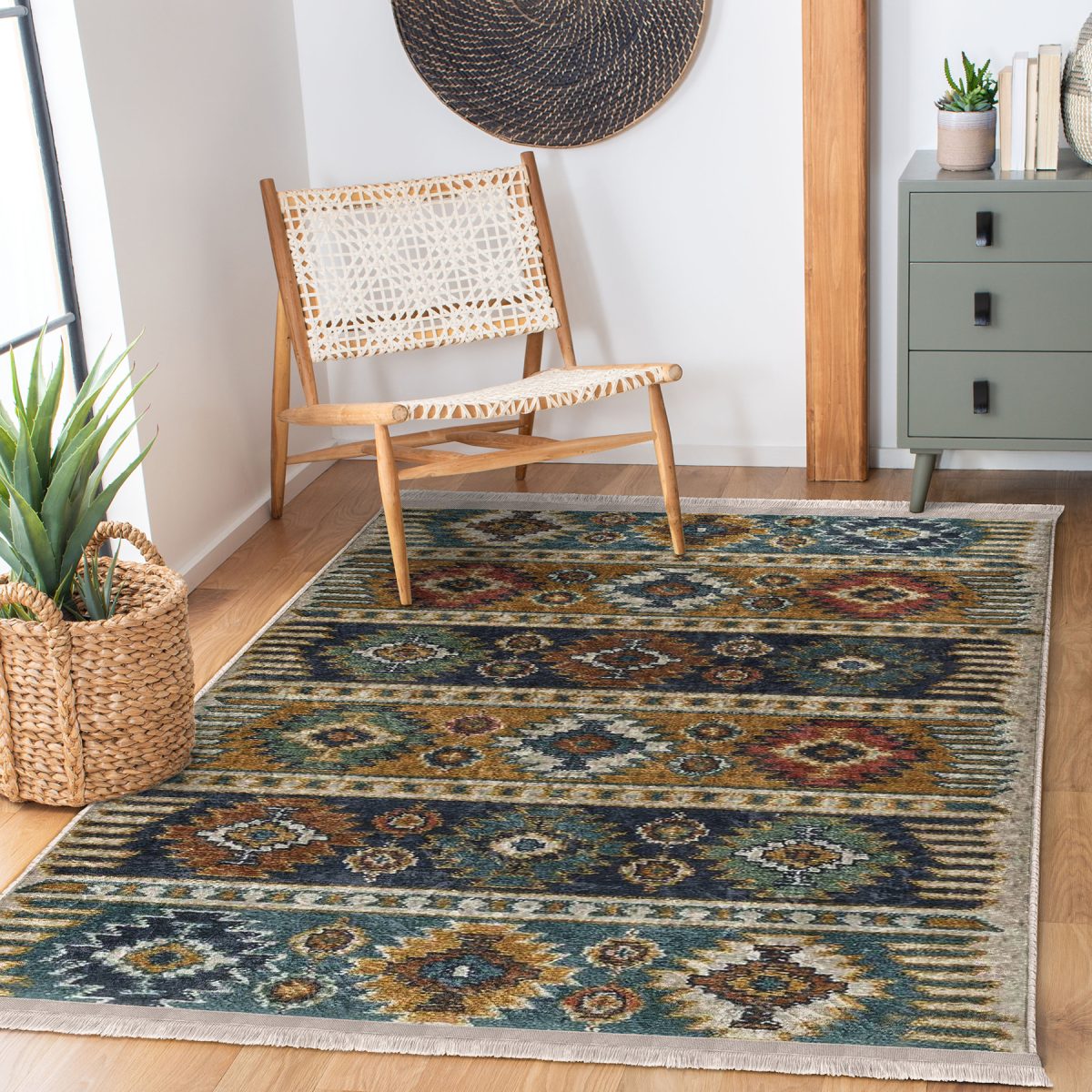 Renkli Zeminde Kilim Motifli Baklava Desenli Avangarde Vintage Koridor & Antre Salon & Oturma Odası Dijital Baskılı Makinede Yıkanabilir Kaymaz Taban Saçaklı Halı Realhomes