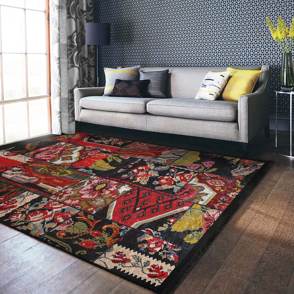 Siyah - Kırmızı Zeminde Patchwork Motifli Kanaviçe Desenli Vintage Floral Salon & Oturma Odası Koridor & Antre Dijital Baskılı Makinede Yıkanabilir Kaymaz Taban Saçaklı Halı Realhomes