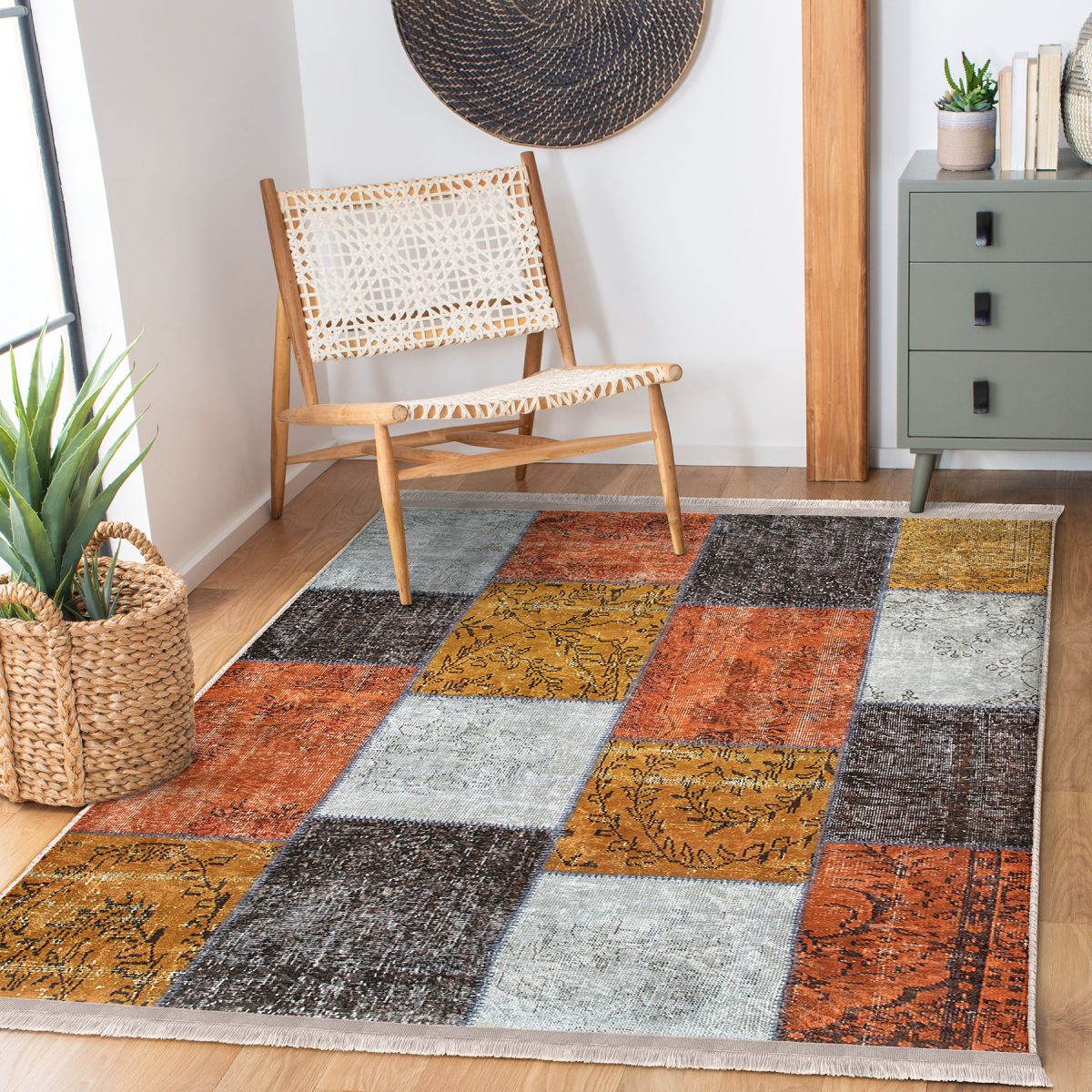 Kırkyama Zeminde Patchwork Motifli Etnik Desenli Klasik Vintage Salon & Oturma Odası Koridor & Antre Dijital Baskılı Makinede Yıkanabilir Kaymaz Taban Saçaklı Halı Realhomes