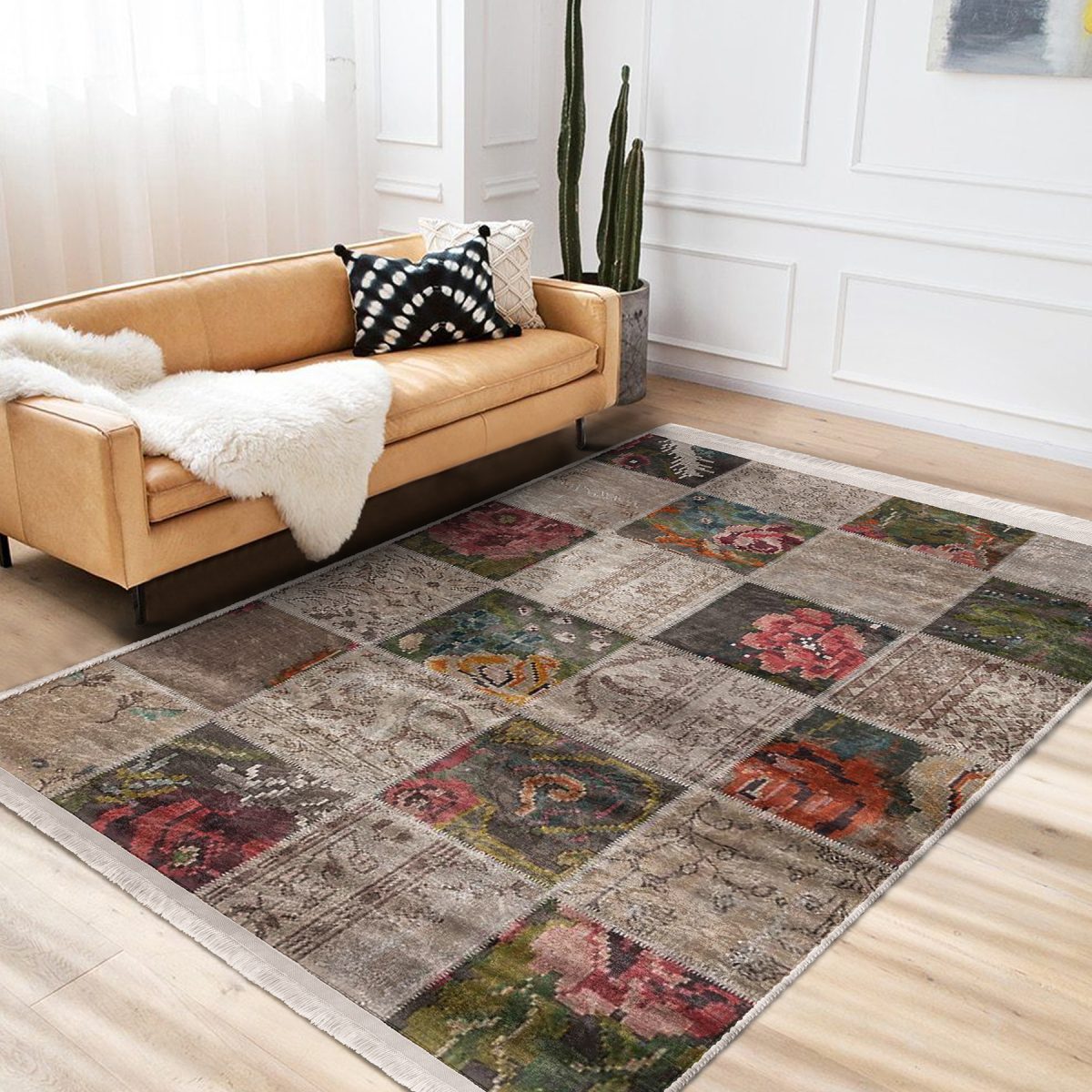 Bej Zeminde Patchwork Motifli Çiçek Desenli Vintage Klasik Salon & Oturma Odası Yatak Odası Dijital Baskılı Makinede Yıkanabilir Kaymaz Taban Saçaklı Halı Realhomes