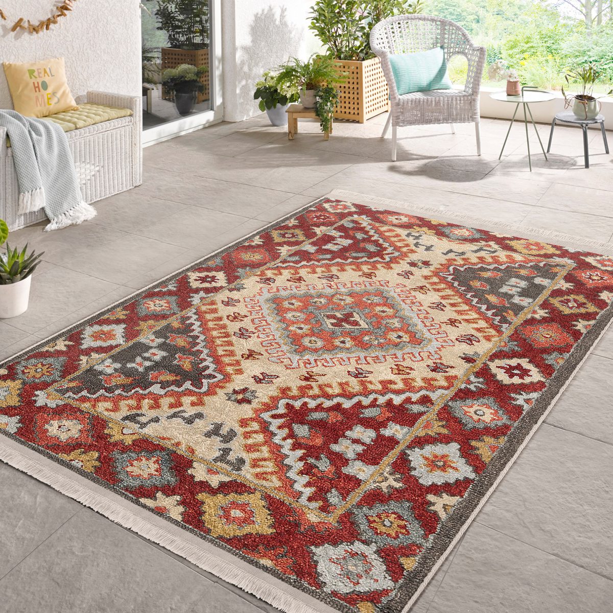 Kırmızı Zeminde Etnik Motifli Kilim Desenli Avangarde Vintage Salon & Oturma Odası Yatak Odası Dijital Baskılı Makinede Yıkanabilir Kaymaz Taban Saçaklı Halı Realhomes