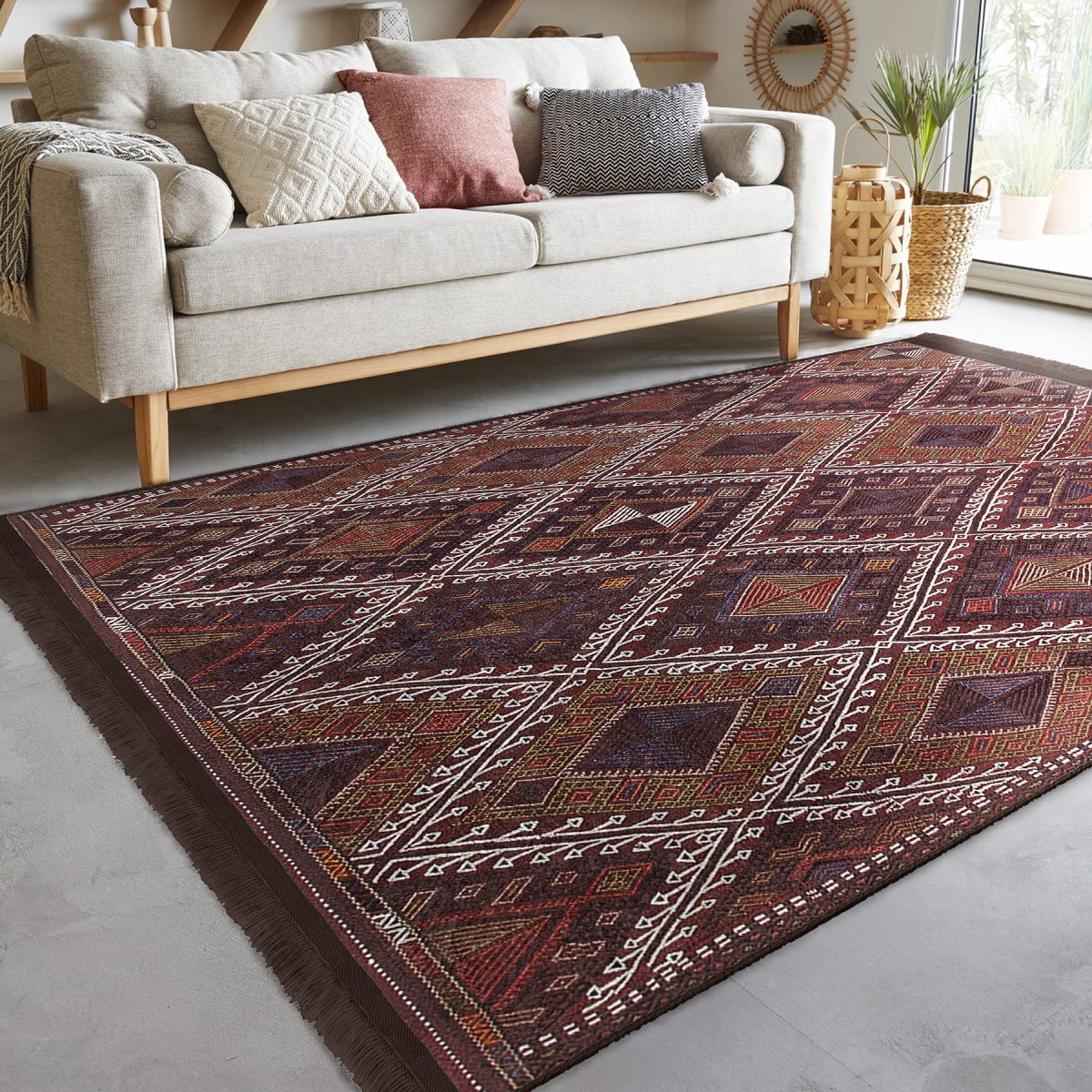 Kahverengi Zeminde Kilim Motifli Anadolu Desenli Avangarde Geometrik Salon & Oturma Odası Koridor & Antre Dijital Baskılı Makinede Yıkanabilir Kaymaz Taban Saçaklı Halı Realhomes