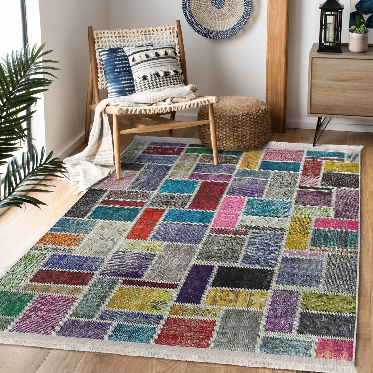 Anadolu Zeminde Patchwork Motifli Yöresel Desenli Vintage Sade & Şık Salon & Oturma Odası Yatak Odası Dijital Baskılı Makinede Yıkanabilir Kaymaz Taban Saçaklı Halı Realhomes