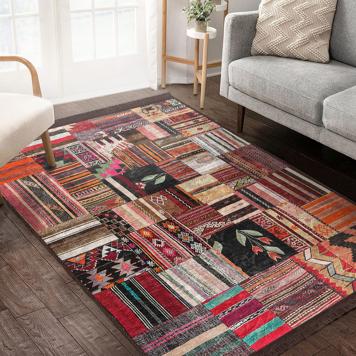 Siyah - Beyaz Zeminde Kırkyama Motifli Patchwork Desenli Vintage Sade & Şık Salon & Oturma Odası Yatak Odası Dijital Baskılı Makinede Yıkanabilir Kaymaz Taban Saçaklı Halı Realhomes