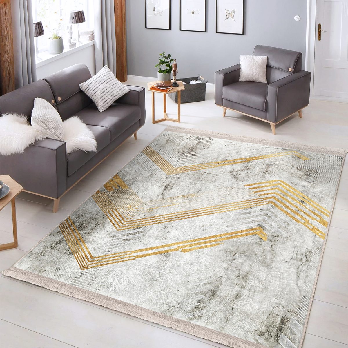 Gold - Gri Zeminde Eskitme Motifli Geometrik Desenli Geometrik Eskitme Motifli Salon & Oturma Odası Dış Mekan & Outdoor Dijital Baskılı Makinede Yıkanabilir Kaymaz Taban Saçaklı Halı Realhomes