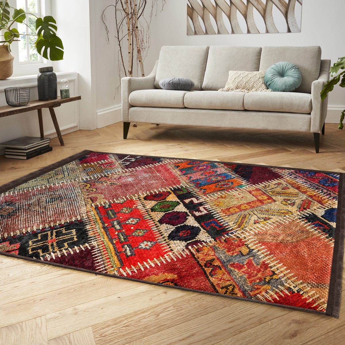 Kırmızı Zeminde Patchwork Motifli Kırkyama Desenli Vintage Etnik Motifler Salon & Oturma Odası Koridor & Antre Dijital Baskılı Makinede Yıkanabilir Kaymaz Taban Saçaklı Halı Realhomes