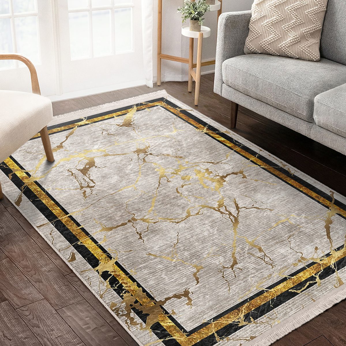 Gold - Krem Zeminde Çerçeveli Motifli Mermer Desenli Sade & Şık Geometrik Salon & Oturma Odası Dış Mekan & Outdoor Dijital Baskılı Makinede Yıkanabilir Kaymaz Taban Saçaklı Halı Realhomes