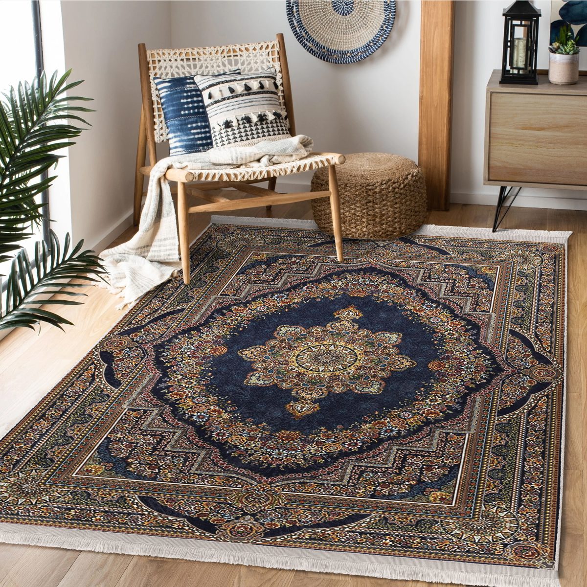 Lacivert Zeminde Osmanlı Motifli Kilim Desenli Eskitme Motifli Vintage Salon & Oturma Odası Yatak Odası Dijital Baskılı Makinede Yıkanabilir Kaymaz Taban Saçaklı Halı Realhomes