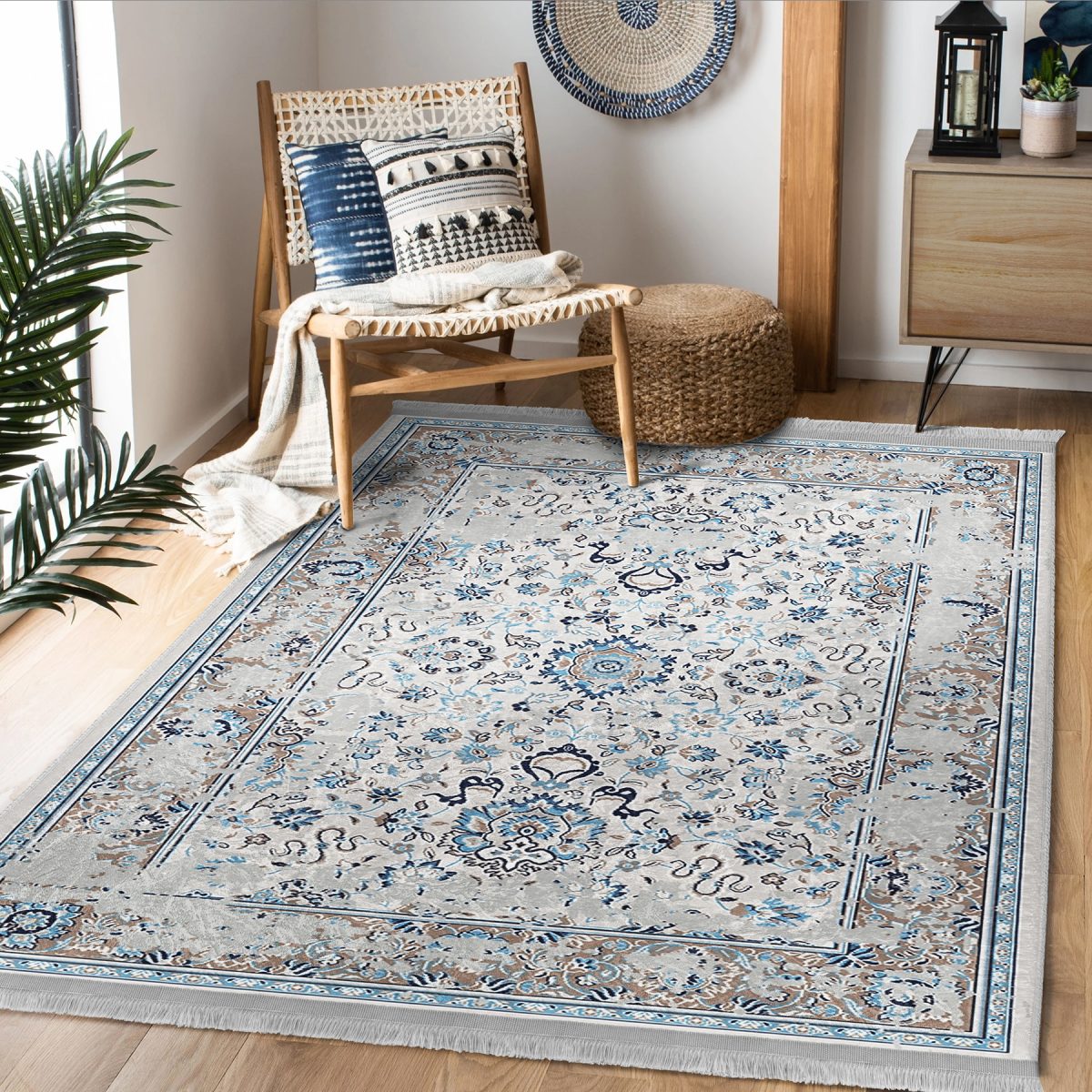 Mavi - Beyaz Zeminde Kilim Motifli Yöresel Desenli Vintage Eskitme Motifli Salon & Oturma Odası Dış Mekan & Outdoor Dijital Baskılı Makinede Yıkanabilir Kaymaz Taban Saçaklı Halı Realhomes