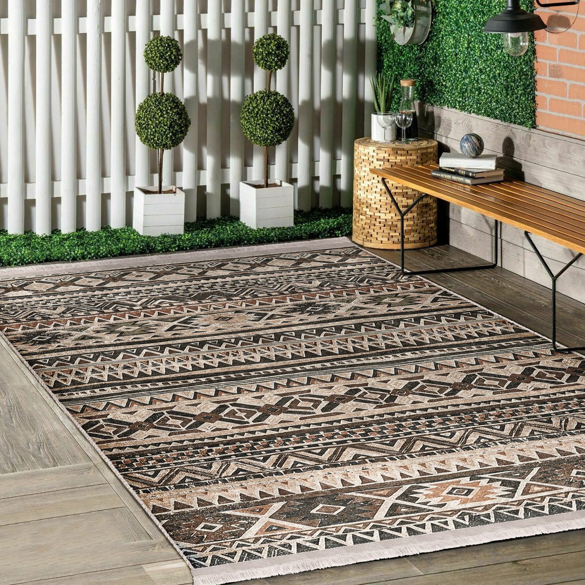 Kahverengi - Krem Zeminde Geleneksel Motifli Kilim Desenli Etnik Motifler Geometrik Salon & Oturma Odası Mutfak Dijital Baskılı Makinede Yıkanabilir Kaymaz Taban Saçaklı Halı Realhomes