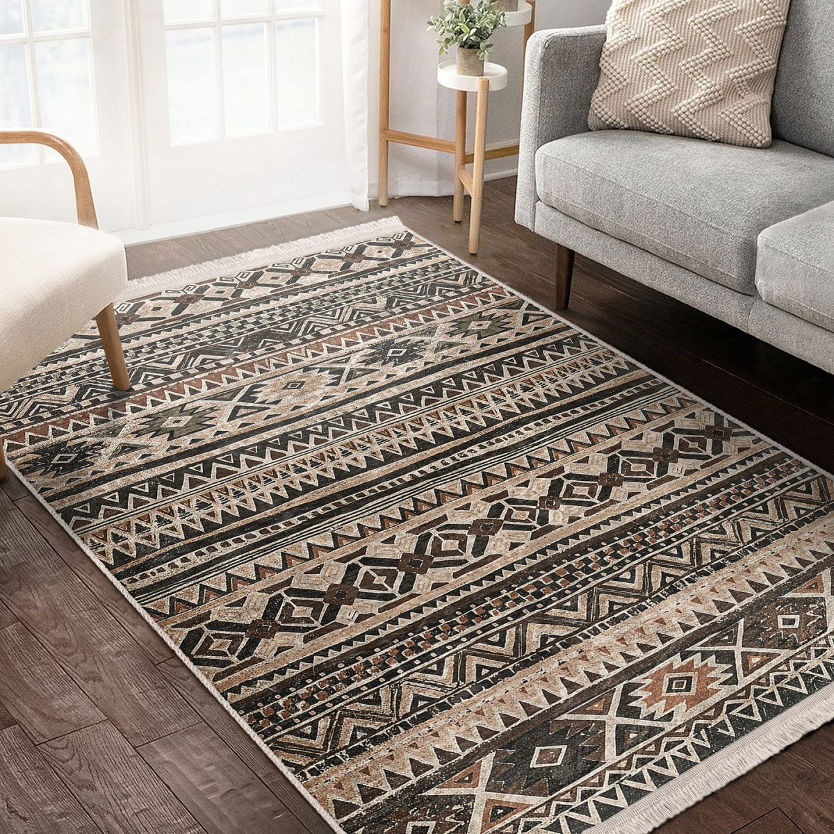 Kahverengi - Krem Zeminde Geleneksel Motifli Kilim Desenli Etnik Motifler Geometrik Salon & Oturma Odası Mutfak Dijital Baskılı Makinede Yıkanabilir Kaymaz Taban Saçaklı Halı Realhomes