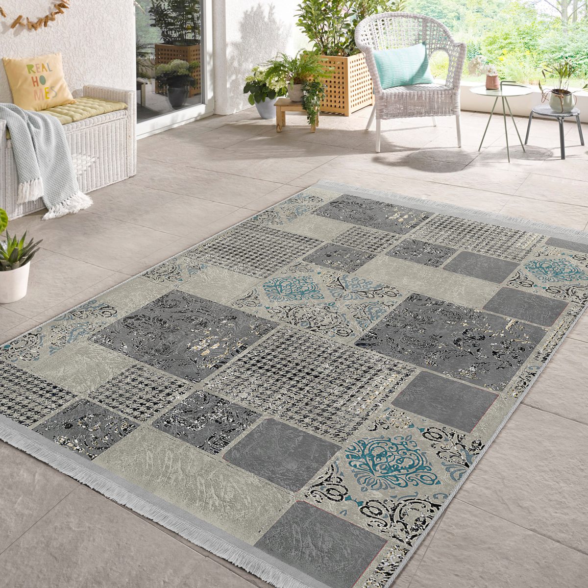 Gri - Bej Zeminde Patchwork Motifli Kazayağı Desenli Eskitme Motifli Vintage Yatak Odası Salon & Oturma Odası Dijital Baskılı Makinede Yıkanabilir Kaymaz Taban Saçaklı Halı Realhomes