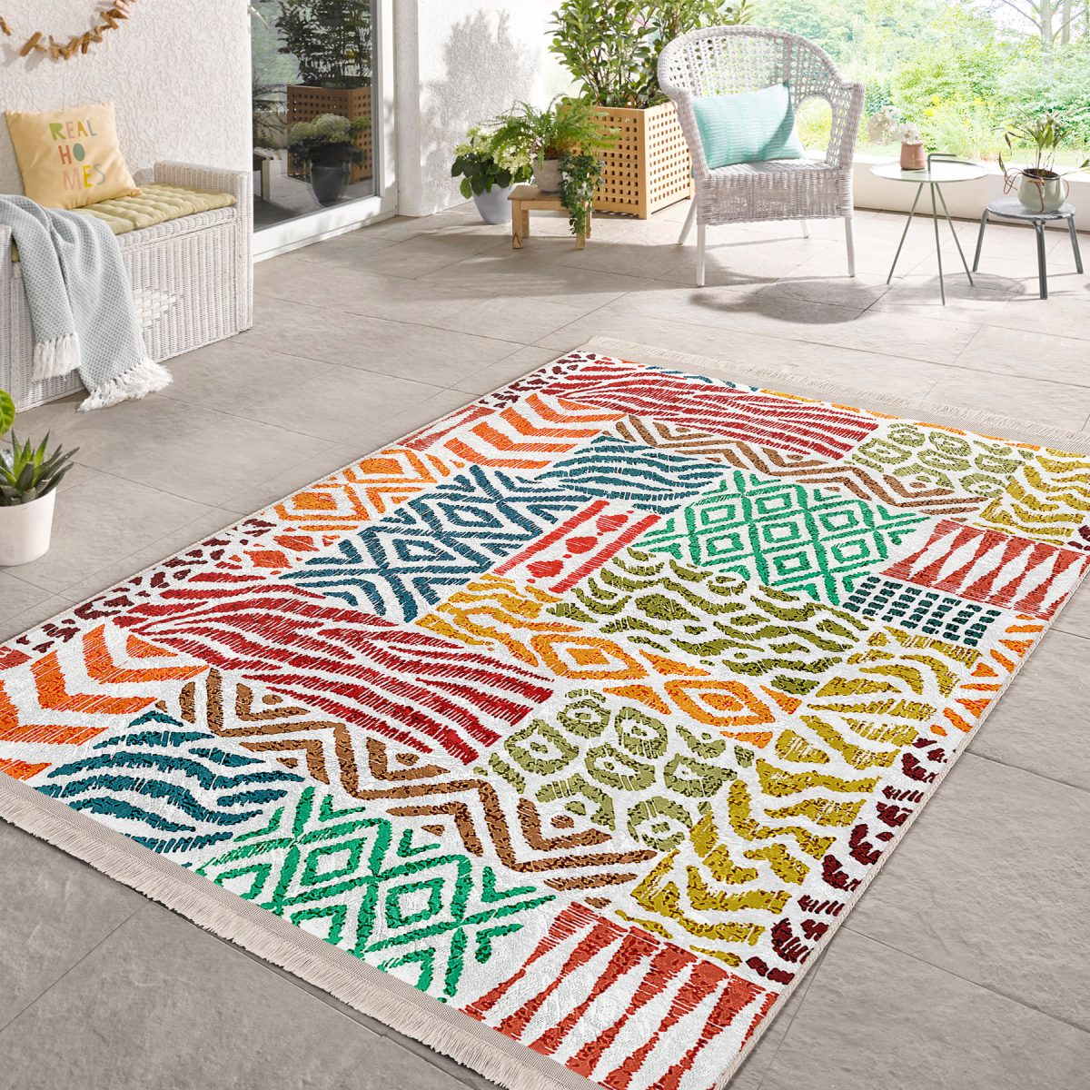 Beyaz Zeminde Patchwork Motifli Kilim Desenli Klasik Geometrik Koridor & Antre Dış Mekan & Outdoor Dijital Baskılı Makinede Yıkanabilir Kaymaz Taban Saçaklı Halı Realhomes