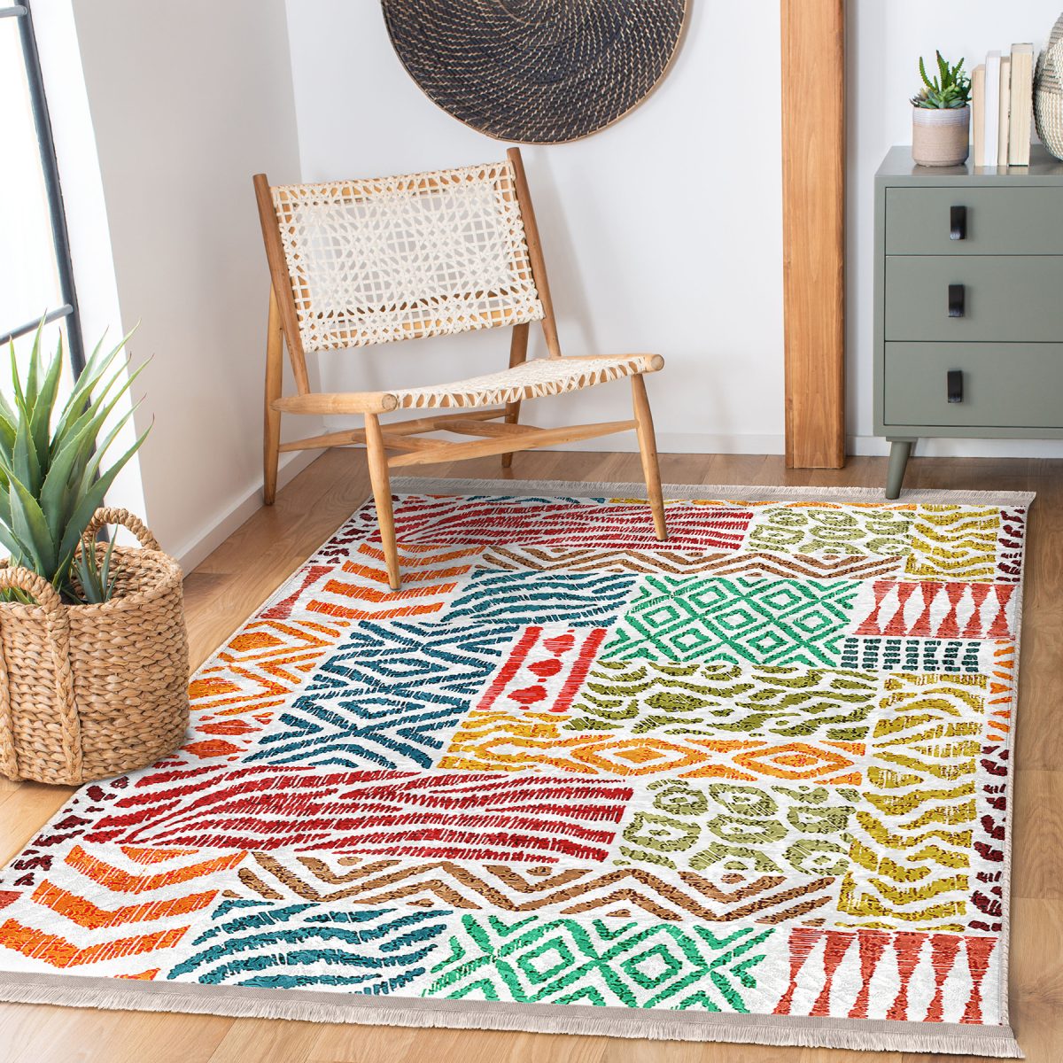 Beyaz Zeminde Patchwork Motifli Kilim Desenli Klasik Geometrik Koridor & Antre Dış Mekan & Outdoor Dijital Baskılı Makinede Yıkanabilir Kaymaz Taban Saçaklı Halı Realhomes