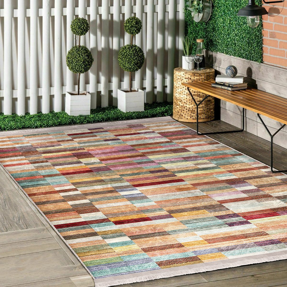 Rengarenk Zeminde Patchwork Motifli Kilim Desenli Vintage Sade & Şık Salon & Oturma Odası Koridor & Antre Dijital Baskılı Makinede Yıkanabilir Kaymaz Taban Saçaklı Halı Realhomes