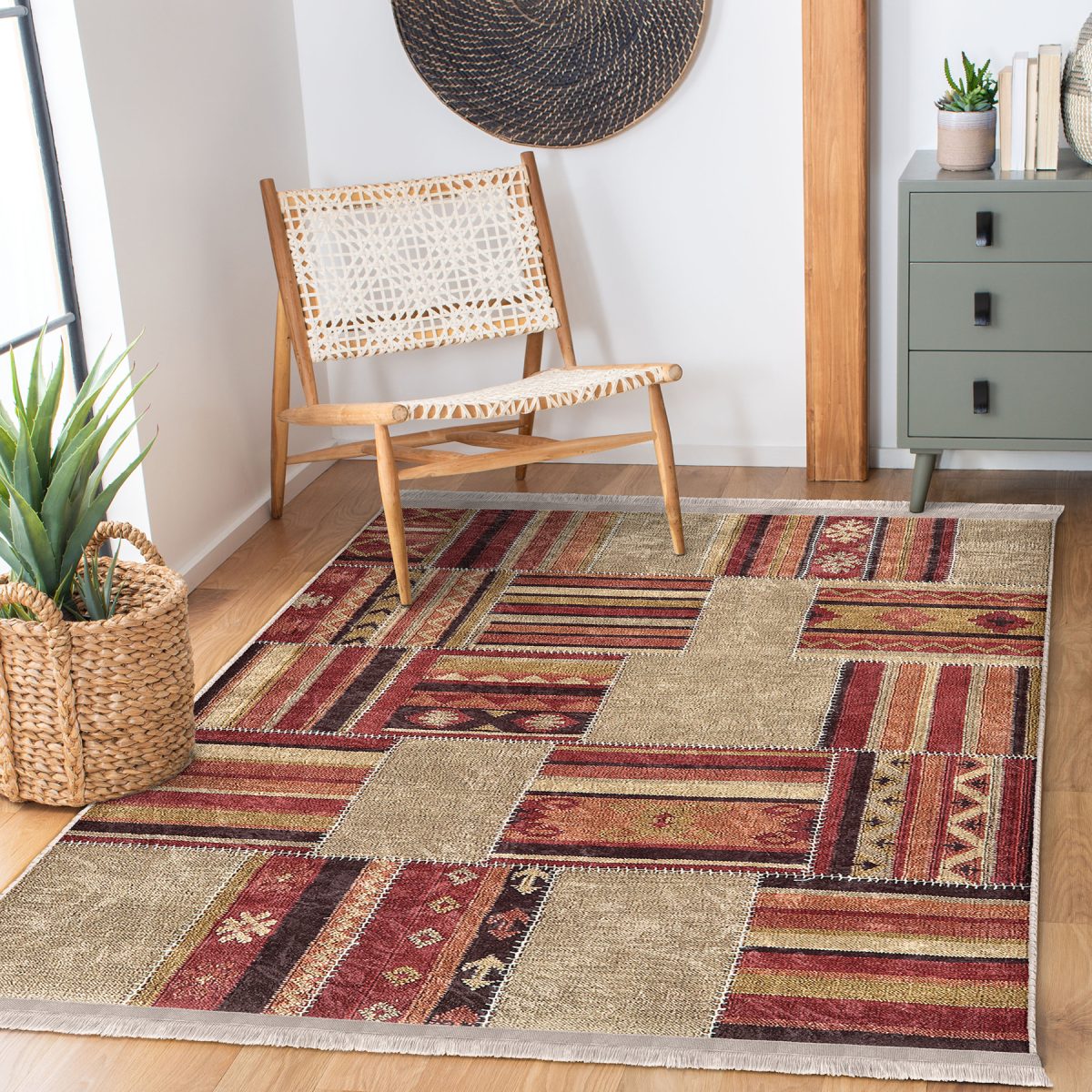 Krem - Kahverengi Zeminde Patchwork Motifli Etnik Desenli Etnik Motifler Vintage Salon & Oturma Odası Koridor & Antre Dijital Baskılı Makinede Yıkanabilir Kaymaz Taban Saçaklı Halı Realhomes